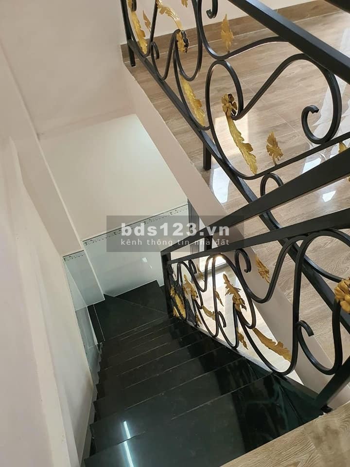 Bán Nhà hẽm Quận 11 – nhà đẹp vào ở ngay Gía Chỉ 2.45 TỶ