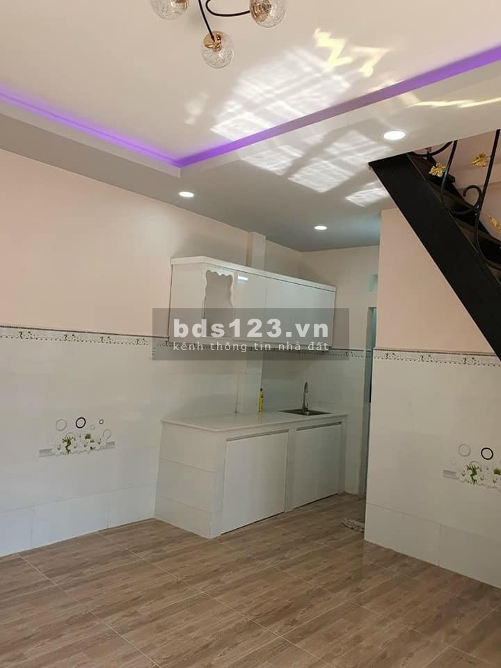 Bán Nhà hẽm Quận 11 – nhà đẹp vào ở ngay Gía Chỉ 2.45 TỶ