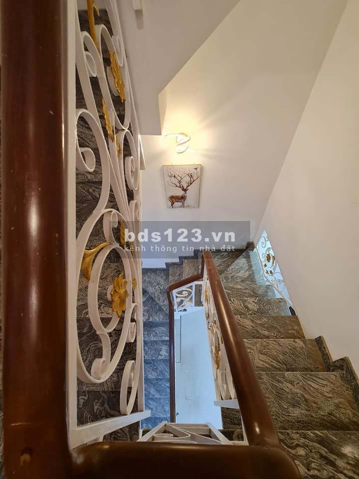 Bán nhà hẻm 8m Đồng Đen, 60m2 4.5x13,4 tầng, GIÁ 7 TỶ, LH 0914648319, Nói không với lộ giới