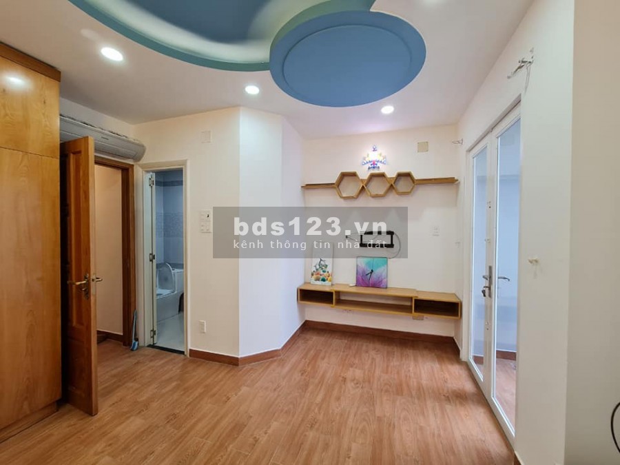 Bán nhà hẻm 8m Đồng Đen, 60m2 4.5x13,4 tầng, GIÁ 7 TỶ, LH 0914648319, Nói không với lộ giới