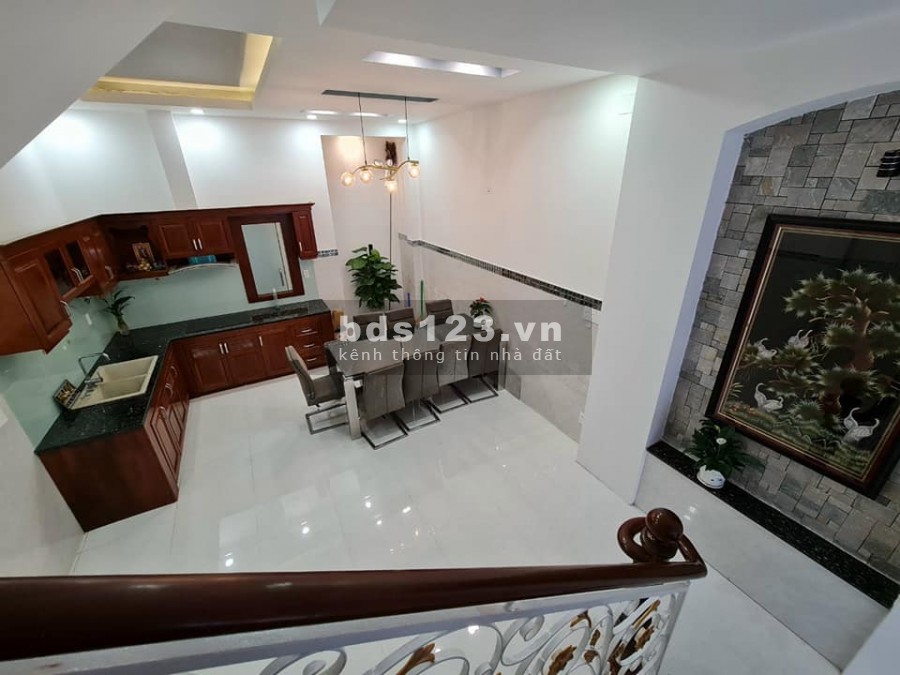 Bán nhà hẻm 8m Đồng Đen, 60m2 4.5x13,4 tầng, GIÁ 7 TỶ, LH 0914648319, Nói không với lộ giới