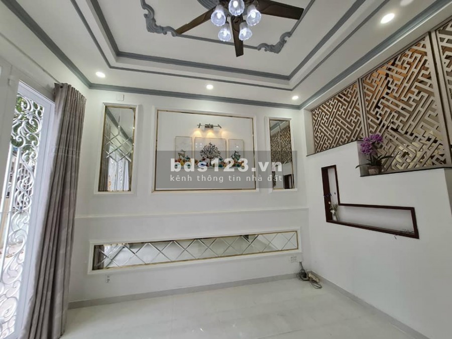 Bán nhà hẻm 8m Đồng Đen, 60m2 4.5x13,4 tầng, GIÁ 7 TỶ, LH 0914648319, Nói không với lộ giới