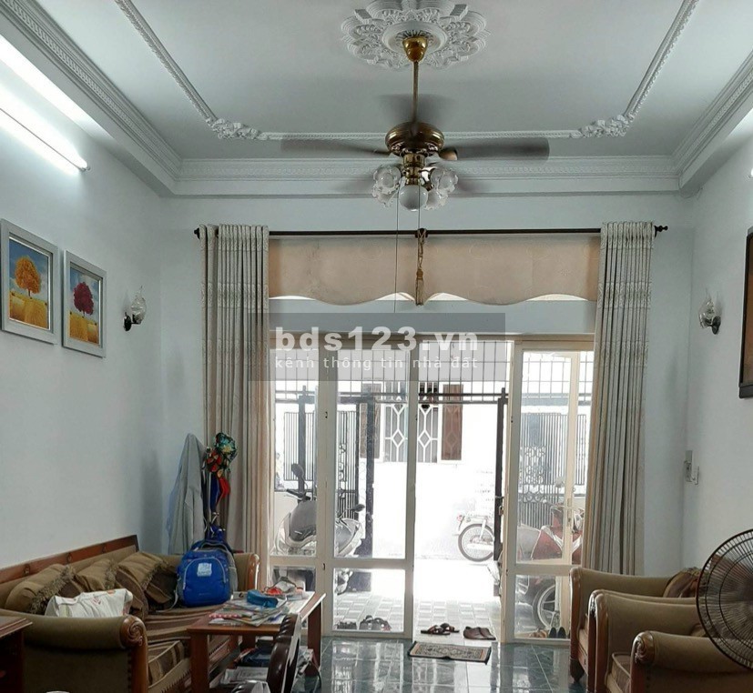Nhà 2 tầng kiên cố. Cạnh Chả Lagi Bàu Cát. Tân Bình. 4,2 tỷ