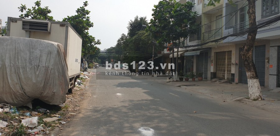 CHO THUÊ NHÀ MỚI 100% 1 TRỆT, 3 LẦU, VỈA HÈ 5M KHU TÊN LỬA, ĐỐI DIỆN KHU ĐẤT TRỐNG ĐẬU ĐƯỢC NHIỀU XE TẢI. GIÁ: 21TR