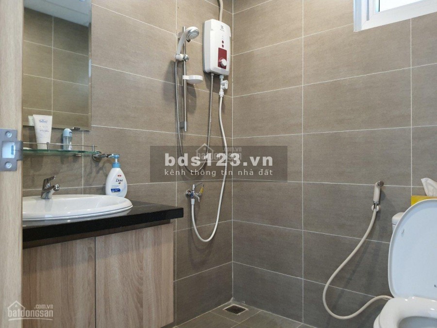 Chung cư Saigon Gateway cần cho thuê giá 8 triệu/tháng, dtsd 92m2, 3 PN, co sẵn đồ dùng sang trọng
