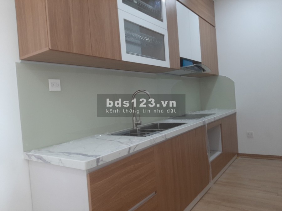 Cho thuê chung cư Sapphire Place số 4 Chính Kinh 117m2 3PN thoáng mát đồ cơ bản LH 0988296228