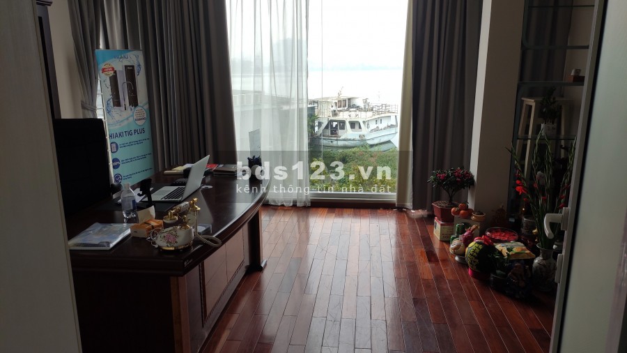 Bán nhà lô góc 5 tầng mặt phố Yên Hoa, mặt Hồ Tây 24m2 MT 4,2m giá 12 tỷ. LH 0912442669