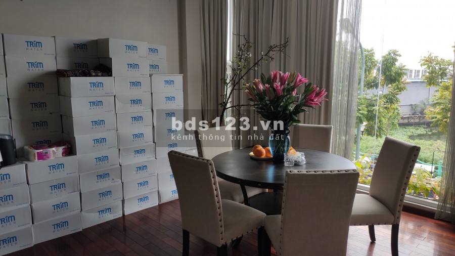 Bán nhà lô góc 5 tầng mặt phố Yên Hoa, mặt Hồ Tây 24m2 MT 4,2m giá 12 tỷ. LH 0912442669