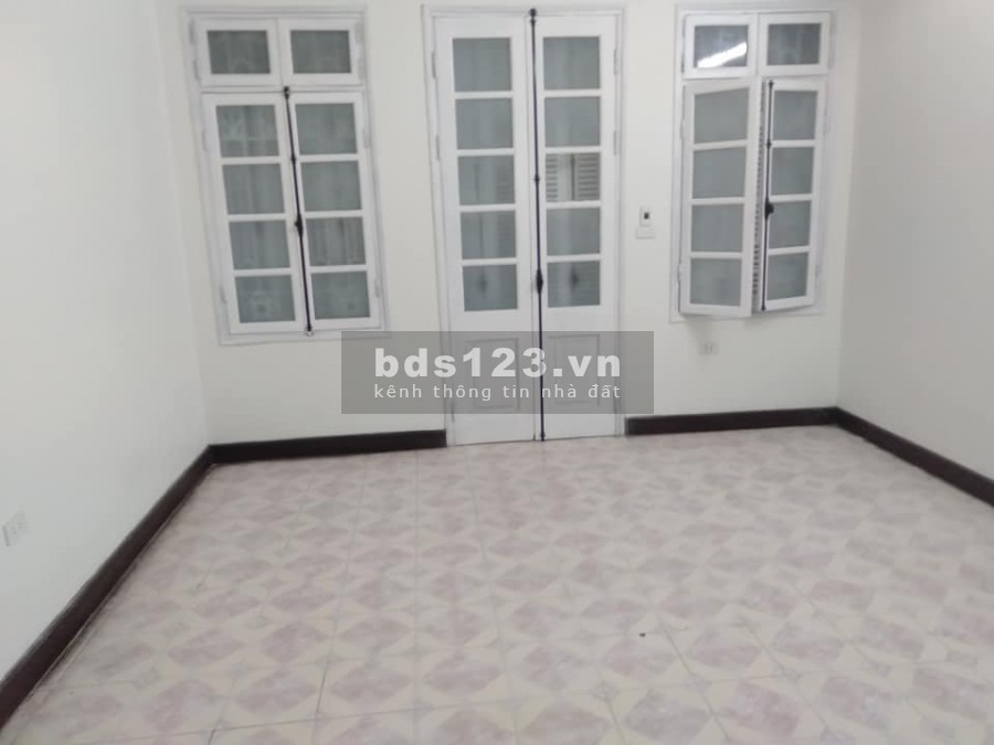 NHÀ PHÂN LÔ - CÁCH MẶT PHỐ HUỲNH THÚC KHÁNG 20M - MẶT NGÕ OTO TẢI TRÁNH - DT 52M2, MT 4,5M