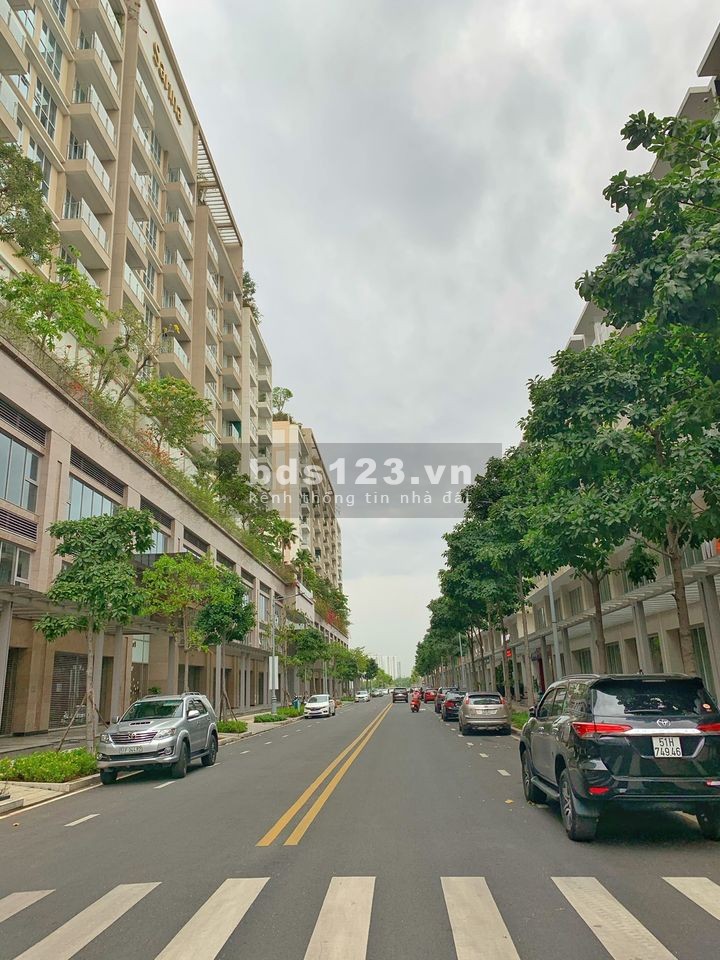Cho thuê sàn văn phòng trống suốt gần 100m2 tại khu đô thị Sala Quận 2