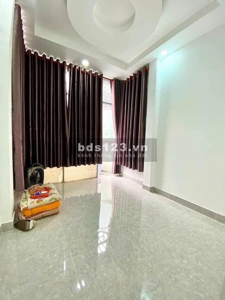 Bán Nhà Quận GÒ VẤP Hẽm Xe Hơi nhà đẹp vào ở liền – Gía Chỉ 3.15 TỶ
