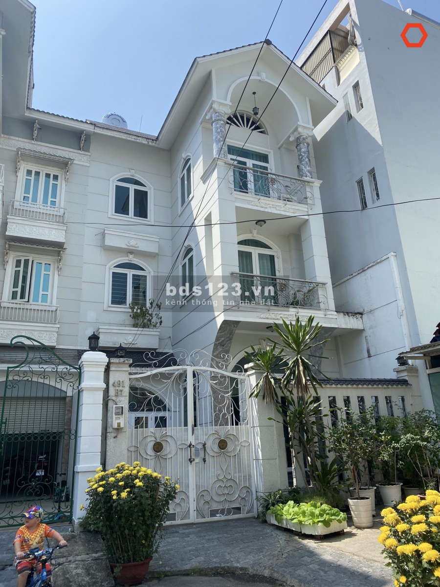Khu Biệt Thự Nơ Trang Long 7,5x18. Trệt 3lầu, 4pn, full Nội thất.