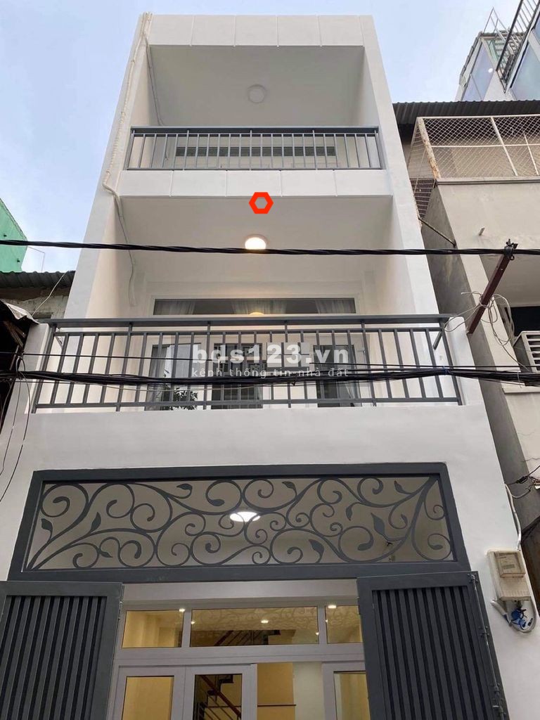 HXH Nguyễn Cửu Vân 4x15m, trệt, 2lầu nhà mới xây giá tốt.