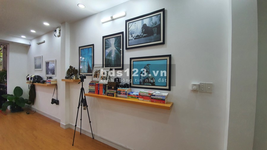 Cho thuê nhà 2 MT đường số 53 P.Tân Quy Quận 7