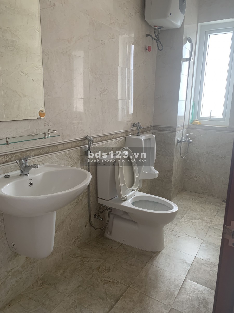 VĂN PHÒNG CHO THUÊ 81M2 QUẬN 7