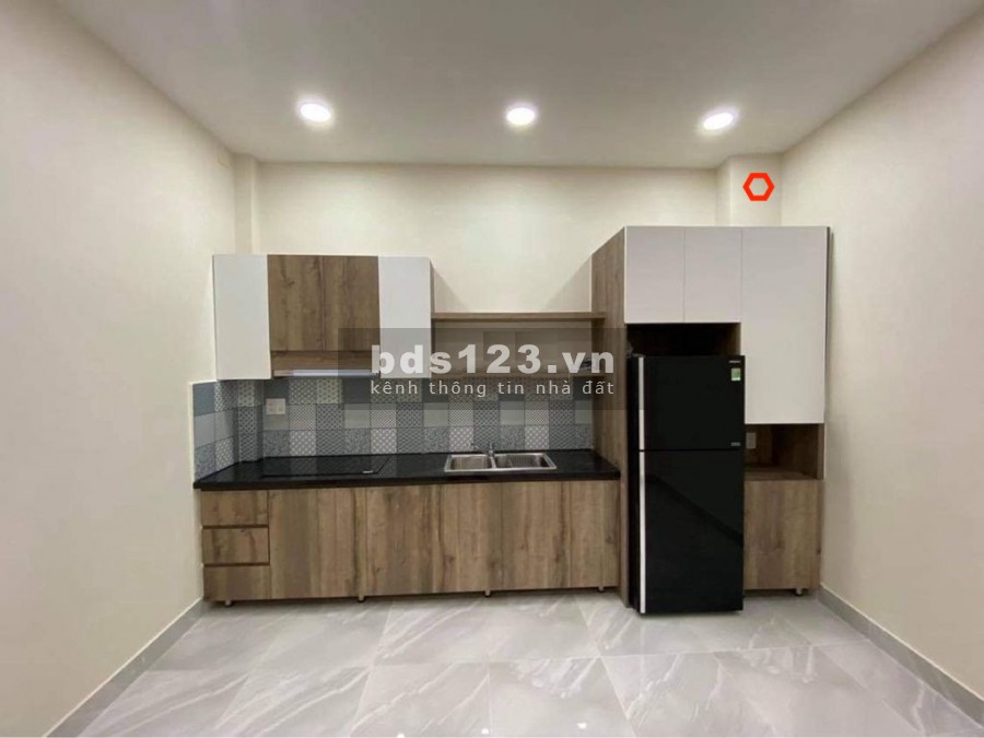 HXH Nguyễn Cửu Vân 4x15m, trệt, 2lầu nhà mới xây giá tốt.
