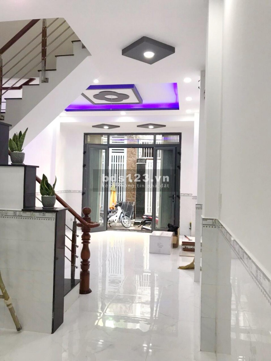 Nhà mới (4.1 x 11m) 2 lầu, hẻm xe hơi 158 Bùi Minh Trực P5 Q8
