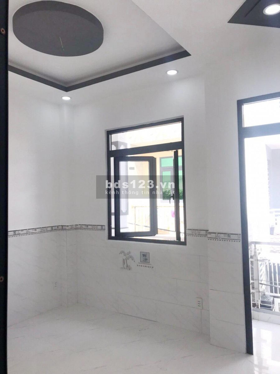 Nhà mới (4.1 x 11m) 2 lầu, hẻm xe hơi 158 Bùi Minh Trực P5 Q8