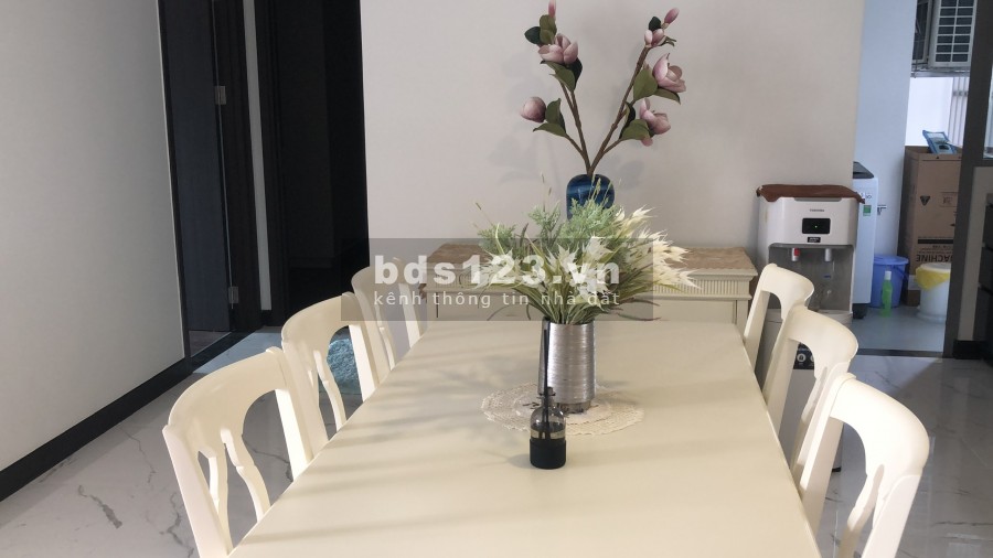 Cho thuê căn hộ 2PN Empire City tòa Linden Residences tầng cao view sông full nột thất như hình