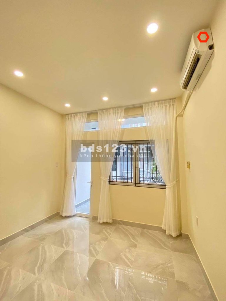 HXH Nguyễn Cửu Vân 4x15m, trệt, 2lầu nhà mới xây giá tốt.