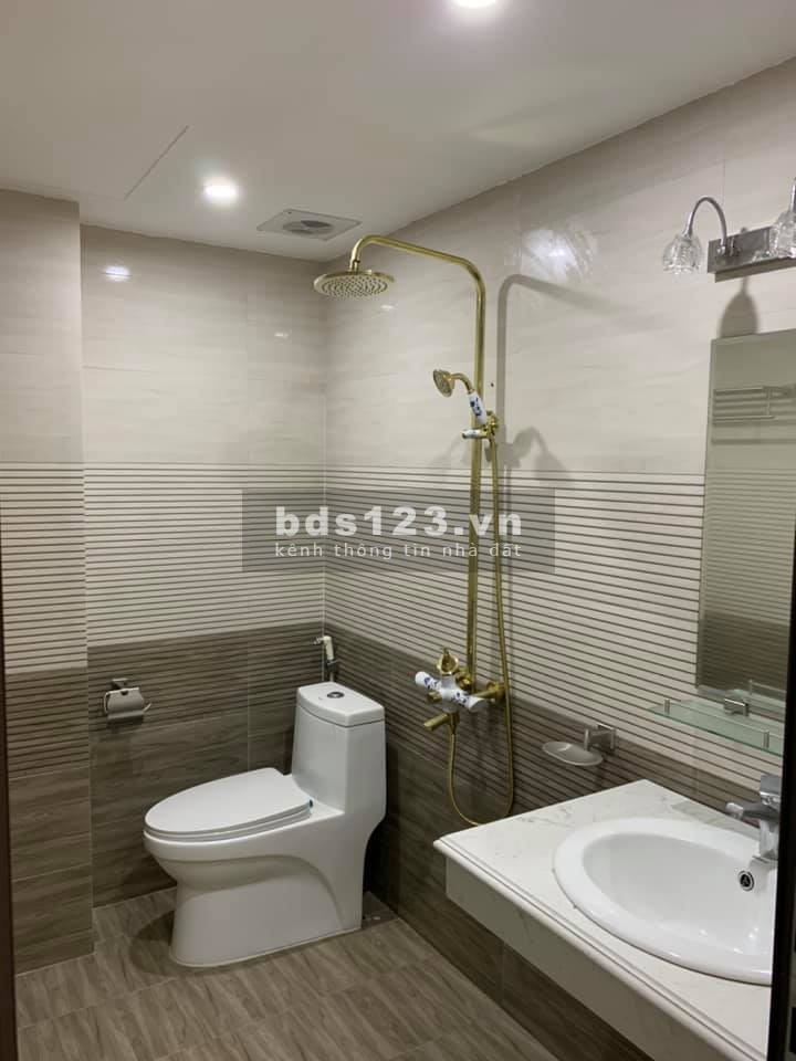 Bán Mặt phố Ngõ Gạch giá 30 tỷ, DT 35mx4 tầng, MT 5m, KD đa dạng