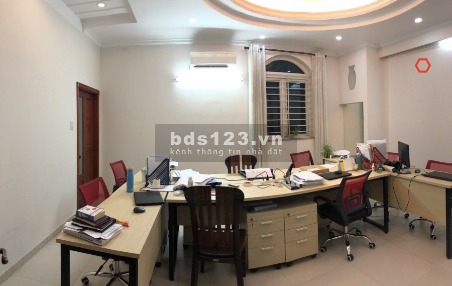 Khu Biệt Thự Nơ Trang Long 7,5x18. Trệt 3lầu, 4pn, full Nội thất.
