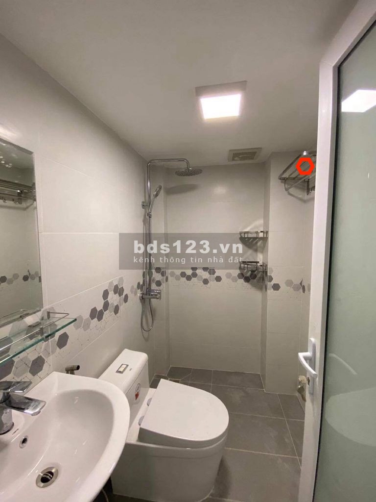 HXH Nguyễn Cửu Vân 4x15m, trệt, 2lầu nhà mới xây giá tốt.