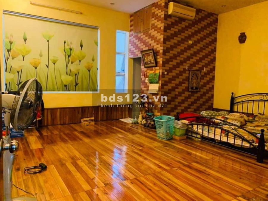 NHÀ LÔ GÓC GIẢI PHÓNG THANH XUÂN Ô TÔ TRÁNH 58M2. MT 6M 5.8 TỶ