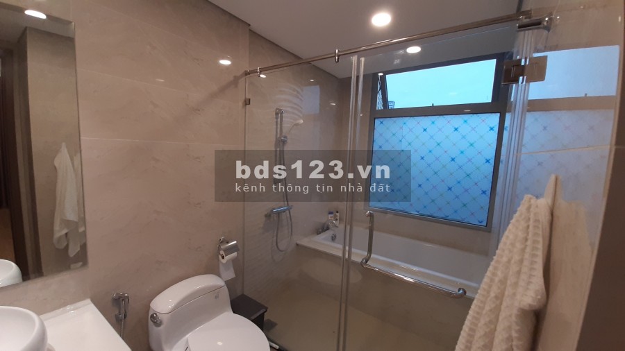 Cần bán gấp căn 3PN 112m tầng trung bên Vinhomes Gardenia giá 4.3 tỷ