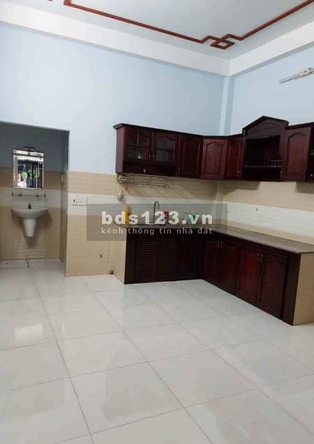 Nhà mặt tiền kinh doanh, HXH tránh. Lạc Long Quân, Tân Bình. 3,65 tỷ
