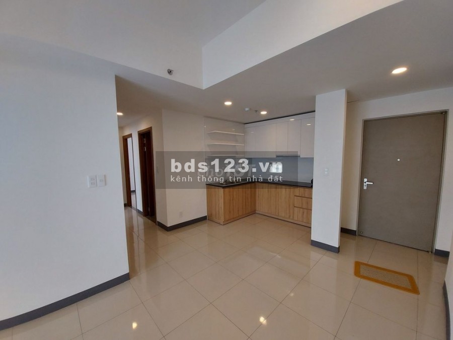 Trống căn hộ 3 PN, có sẵn nội thất cần cho thuê giá 11 triệu/tháng, dtsd 74m2, cc Imperial Place