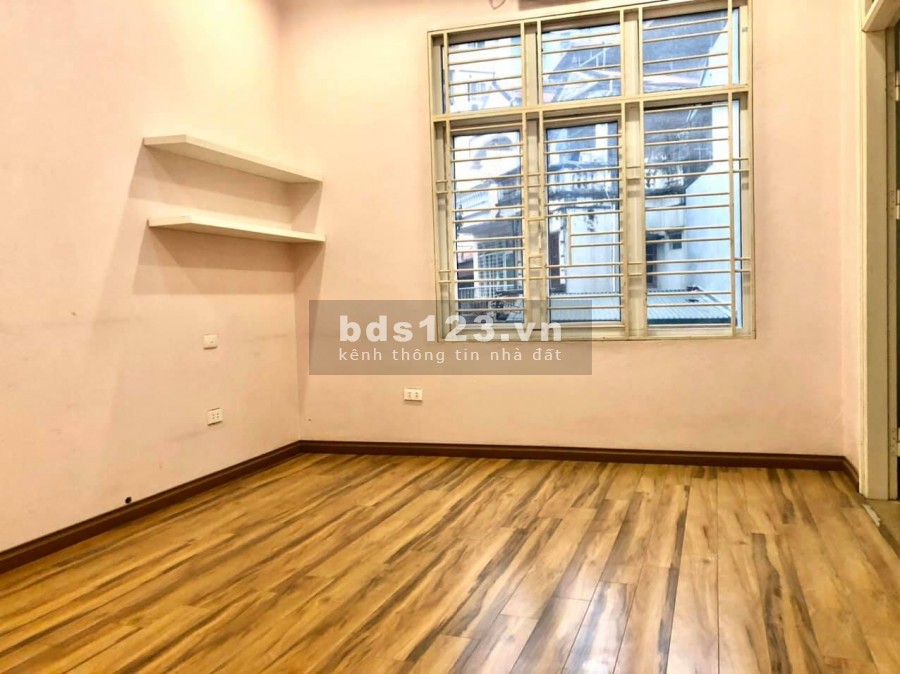 Bán Nhà Vương Thừa Vũ kinh doanh Ôtô Tránh. DT 56m2x4T