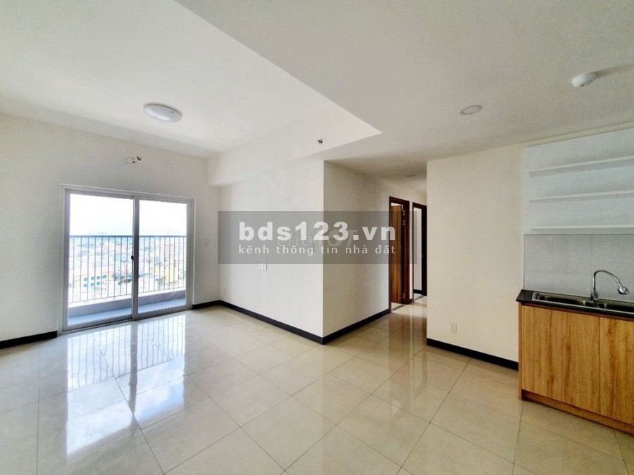 Cho thuê căn hộ chính chủ rộng 75m2, 2 PN, tầng cao, view thoáng, cc Imperial Place, giá 7.5 triệu/tháng