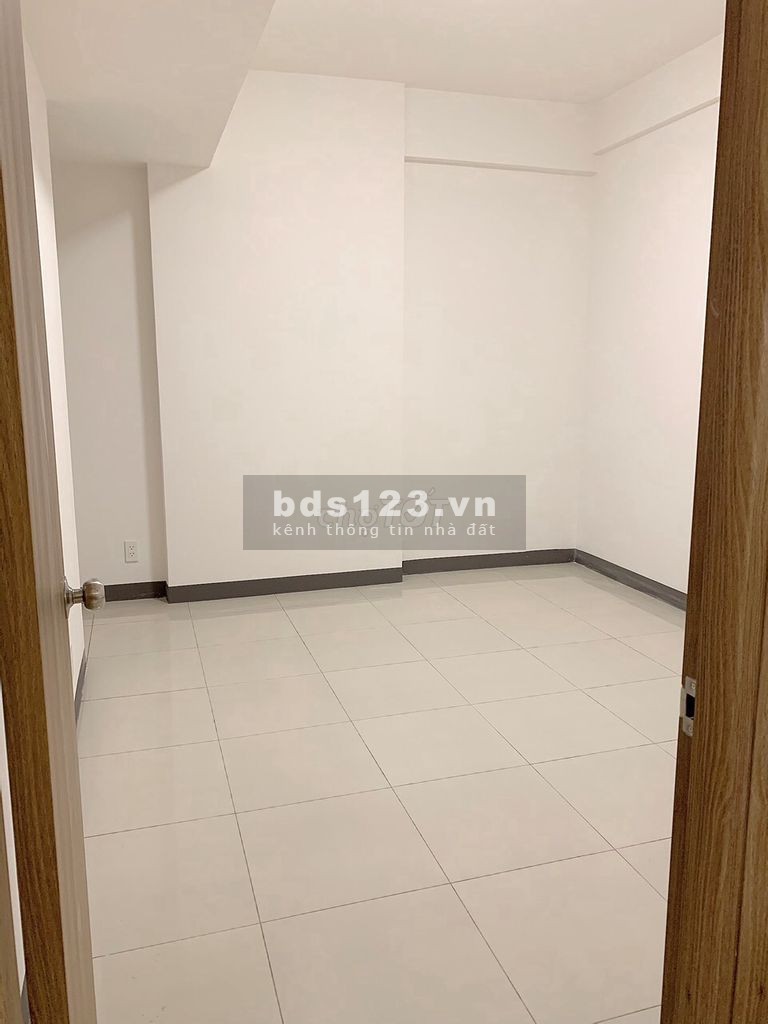 Căn hộ hướng Tây Bắc cần cho thuê tại cc Imperial Place, dtsd 56m2, 2 PN, giá 6.5 triệu/tháng, LHCC