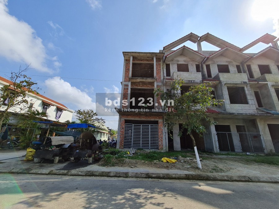 BÁN NHÀ THÔ 3 TẦNG HUẾ GREEN CITY DO GIA CHỦ TỰ XÂY. LÔ GÓC 2…