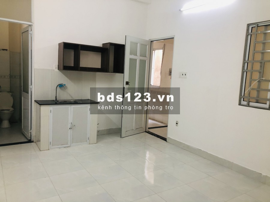 Cho thuê phòng có kệ bếp, 27m2, giá 3,7tr/tháng đường Trường Chinh