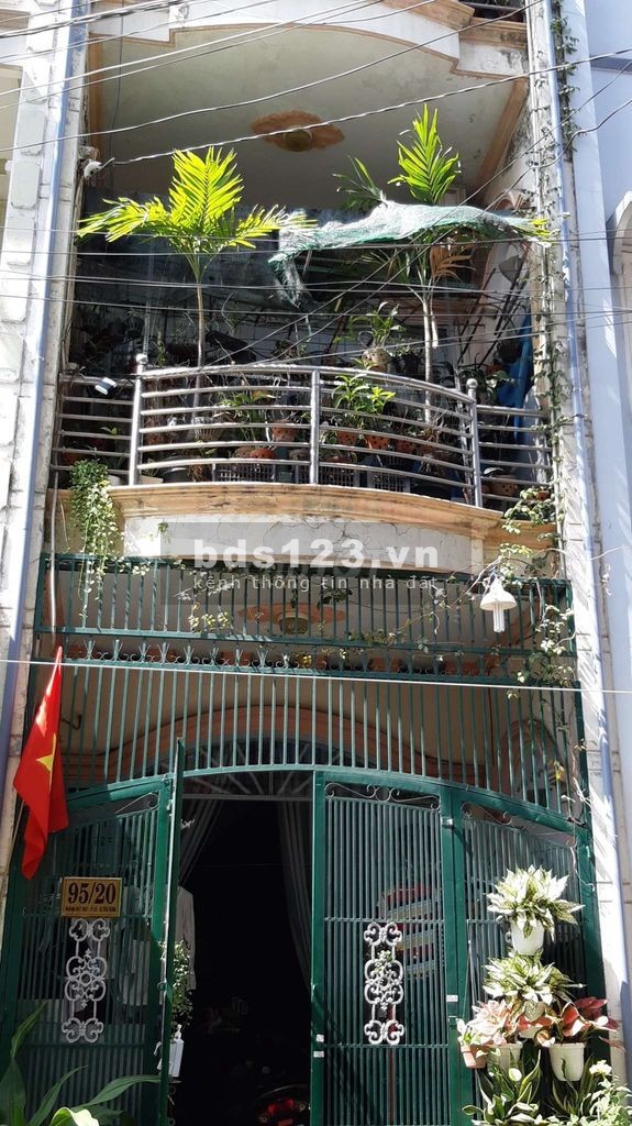 Chính chủ cần bán nhà 1 trệt 2 lầu đúc kiên cố 2 tấm