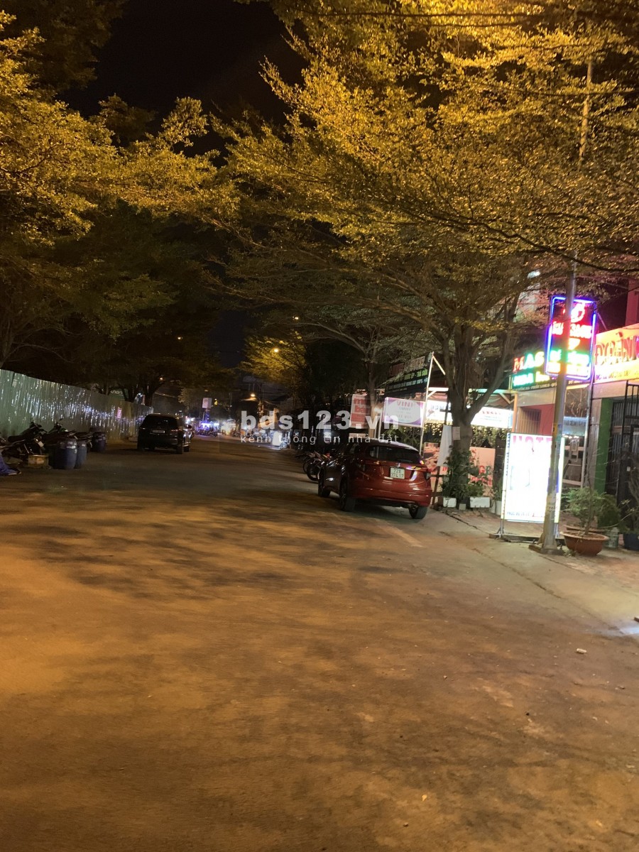 Cho thuê nhà văn phòng đường Tăng Nhơn Phú Q9 30tr/tháng LH 0903.066.813
