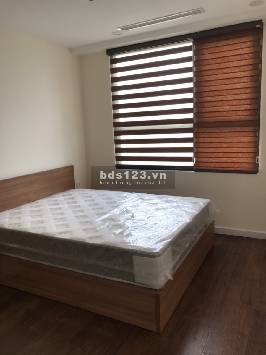 Tôi cần cho thuê gấp căn hộ 2PN 2WC Full nội thất đẹp Vinhomes D'capitale giá 15tr/tháng.