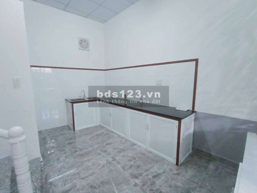 Cần bán nhà Đà Lạt khu đông dân cư an ninh tốt thích hợp cho việc định cư lâu dài