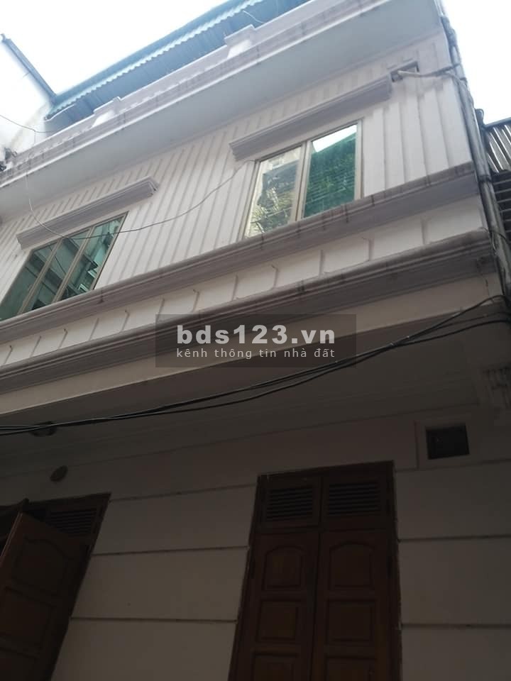 Bán nhà 3 tầng Nguyễn Lương Bằng DTMB 28m2 mặt tiên 5m nhà 2 mặt thoáng. Sổ đỏ vuông 2.2 tỷ