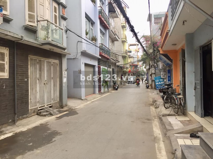 Tây Hồ Tứ Liên Mặt Ngõ OTO tránh