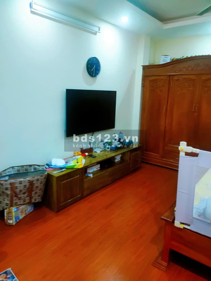 Bán Nhà NGUYỄN ĐỨC CẢNH Lô Góc 40M Tổng 5 Ngủ Ngõ Gần 3M NỞ HẬU