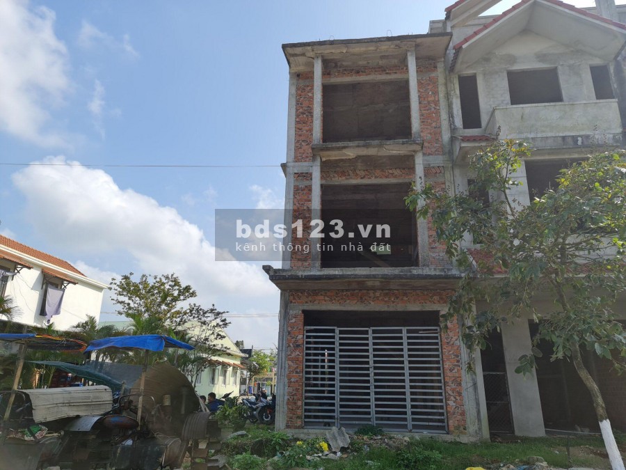 BÁN NHÀ THÔ 3 TẦNG HUẾ GREEN CITY DO GIA CHỦ TỰ XÂY. LÔ GÓC 2 MẶT THOÁNG.