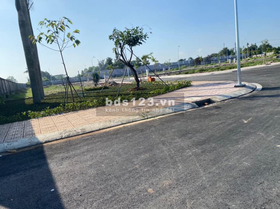 Cần bán 2 miếng đất thổ cư ngay KCN Cầu Tràm, sổ sẵn sang tên