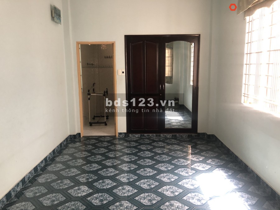 Siêu Phẩm HXT Hoàng Hoa Thám 7.5x35m, 1trệt, 2lầu. Giá tốt