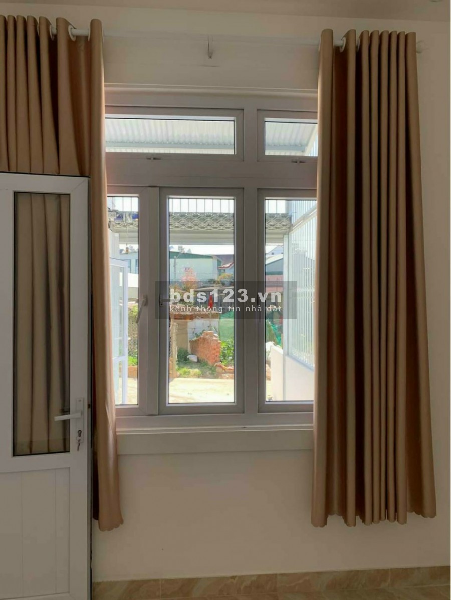 Nhà đất Đà lạt cần bán nhà gần trường đông dân cư an ninh tốt thích hợp cho việc định cư lâu dài