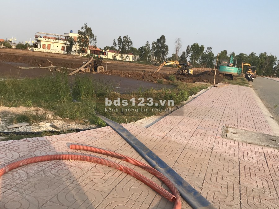 Mua đất đẹp - tặng xi măng xây nhà