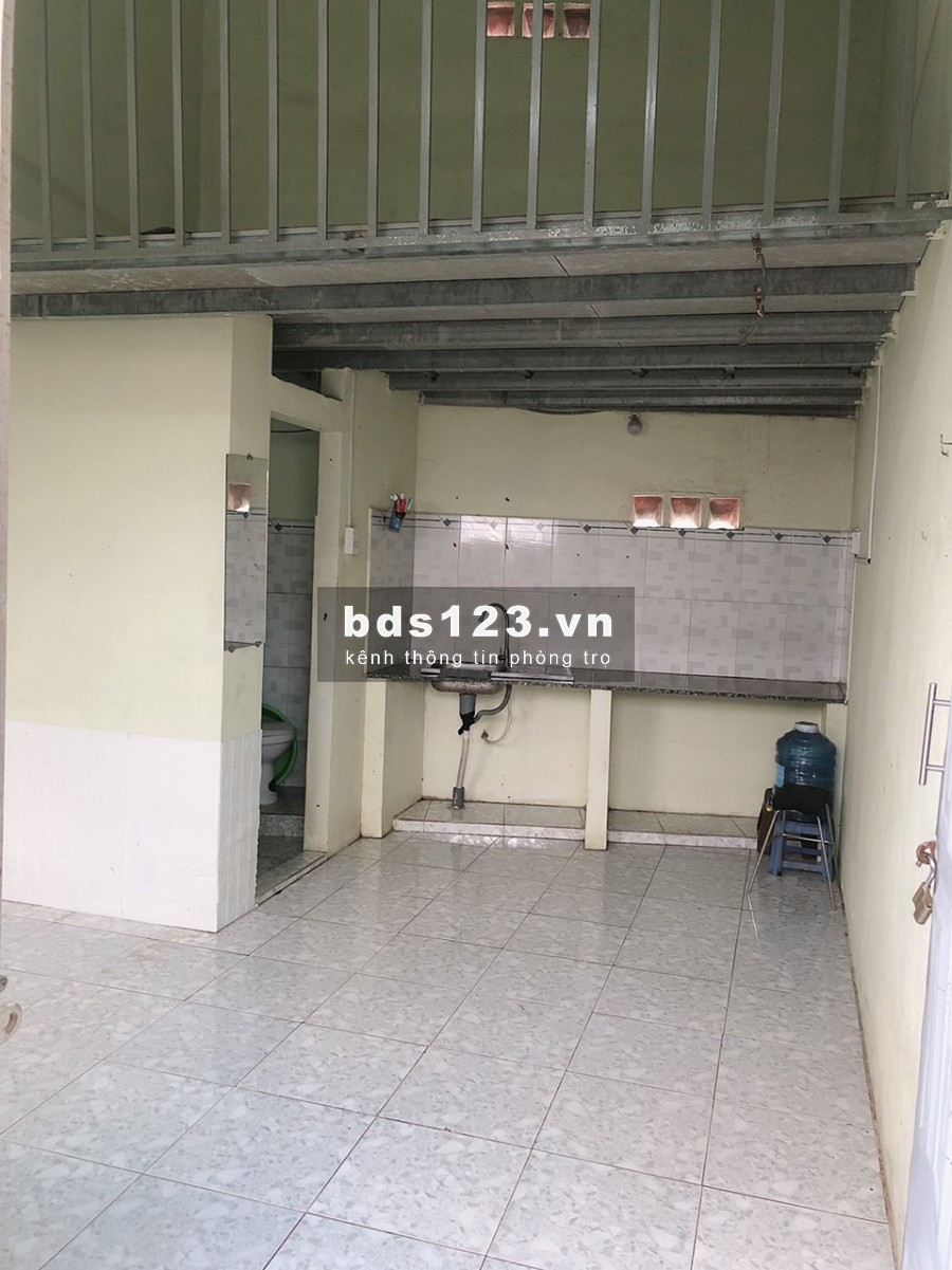 Phòng trọ hà huy giáp, phường thạnh xuân cách Cao Đẳng Điện Lực 800