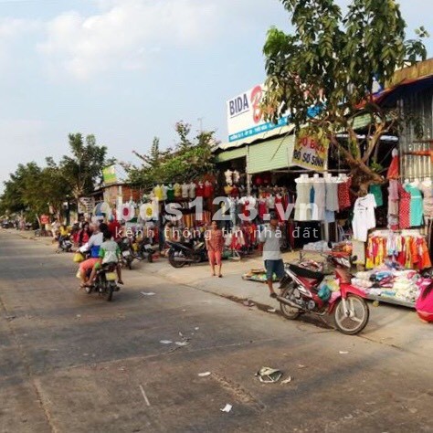 Bán Nhà trọ 300m2(10x30) CÓ 16 phòng 2 kiot , xây dựng năm 2019, ngay KCN KUMHO- KINGTEX ở Bình Dương